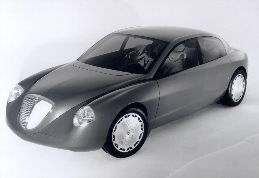  Lancia Dialogos Concept 1998 года  (фото 1 из 13)